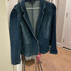 Really cute denim blazer In style right now